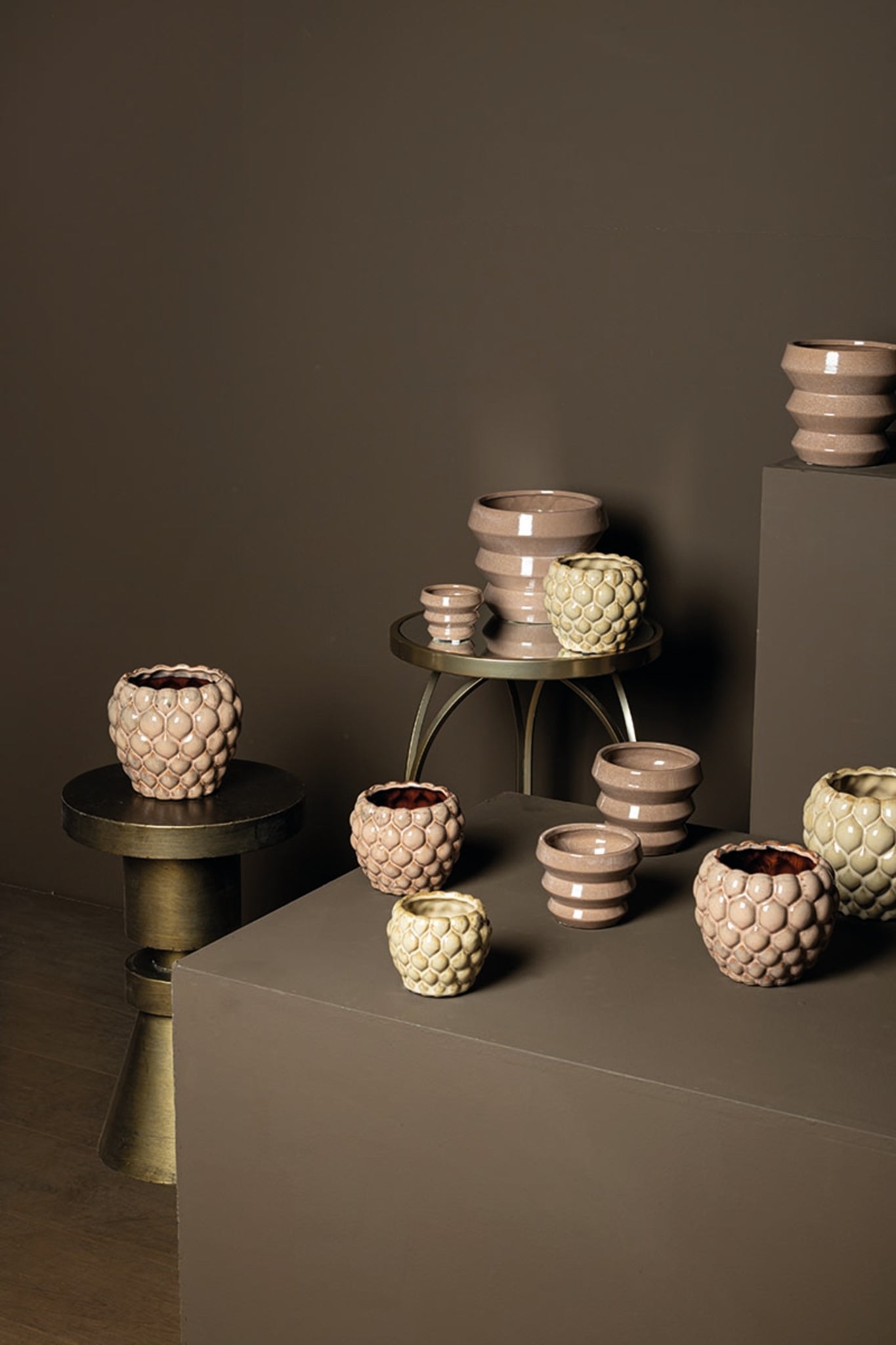 Tims Brown Glazed Ceramic Pot Ribbed Round S
