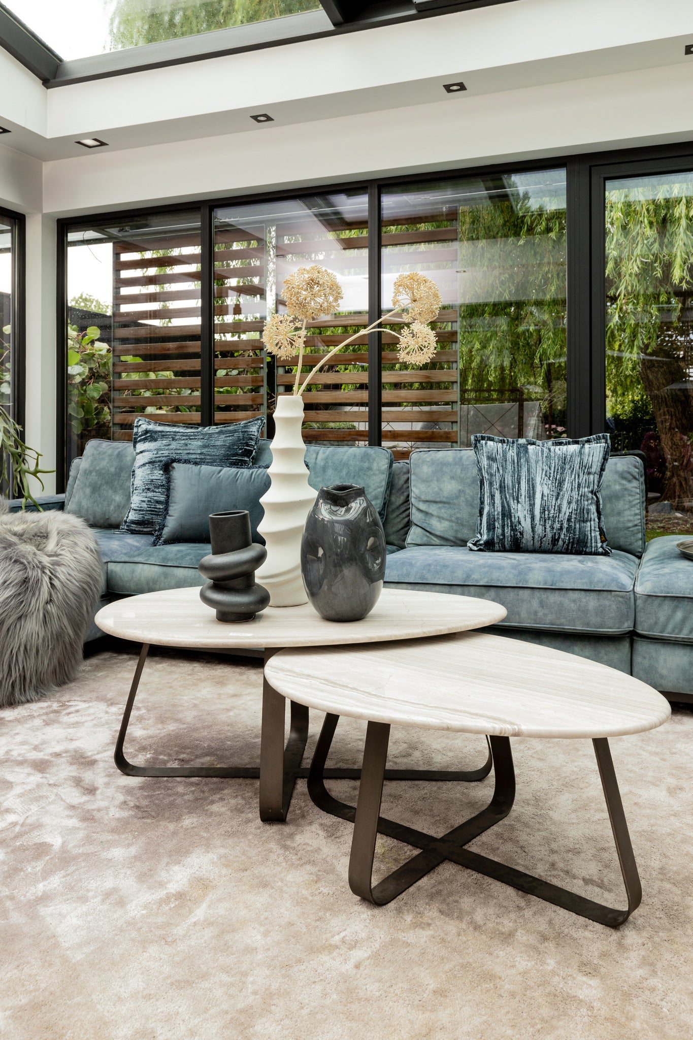 Muka Coffeetable High Dark Grey Base White Marble