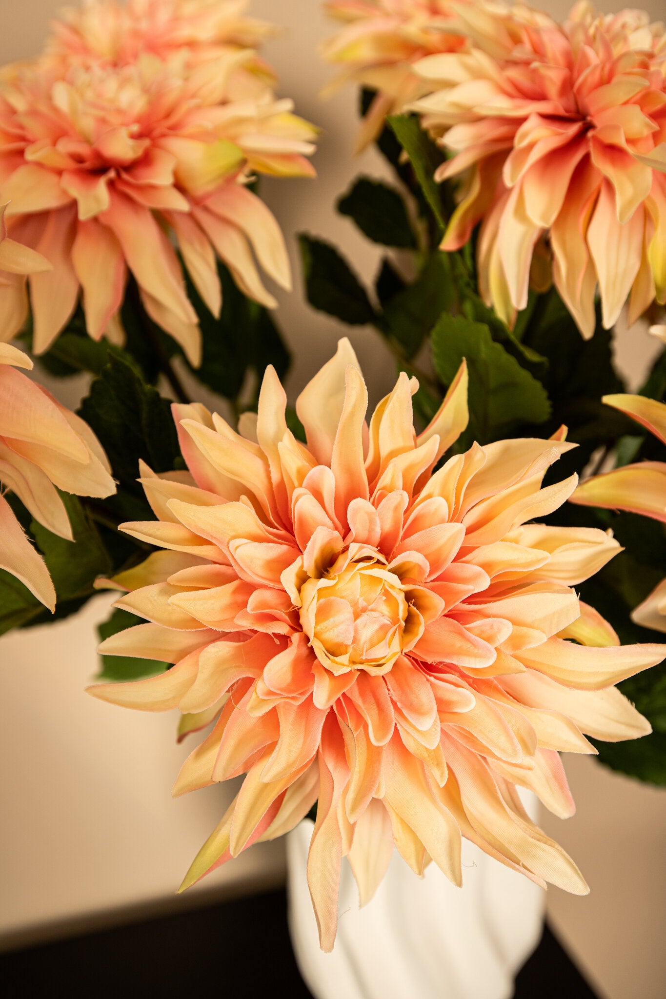 Dahlia Bloem Crème Spray Met Bladeren - Set van 12 70x28x19 cm