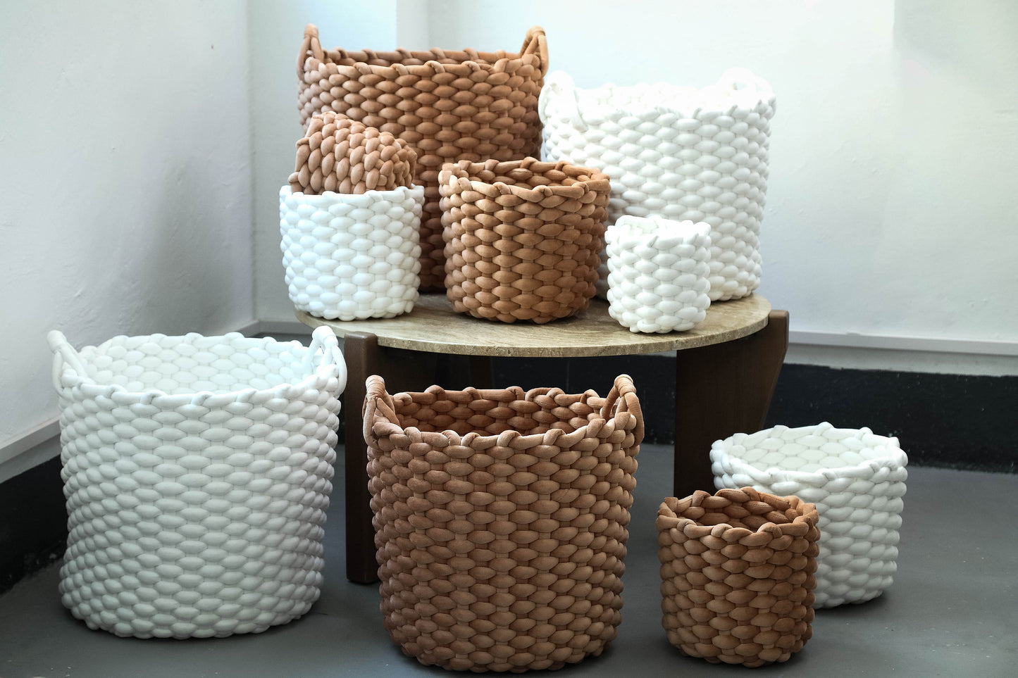 Olliver White Velvet Rope Basket No Handles SV3