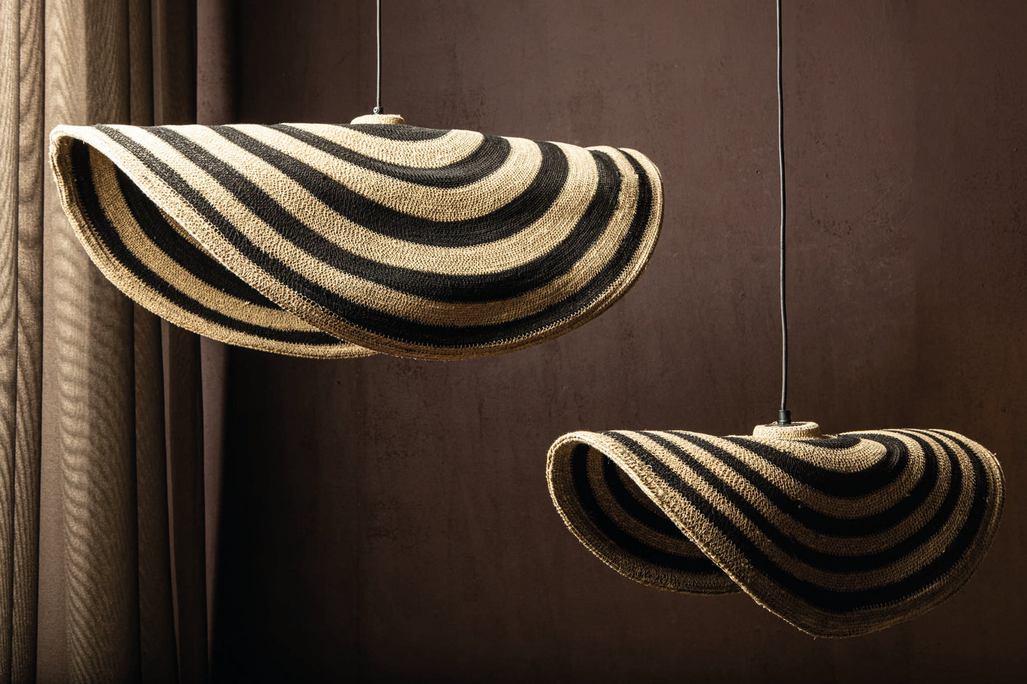 Loulou Natural Seagrass Wavy Hanging Lamp L