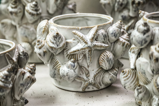 Prince Cream Ceramic Pot 3D Seashells Round Low M