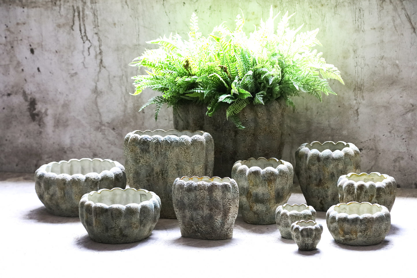 Contina Green Oval Cement Pot Thick Wavy L