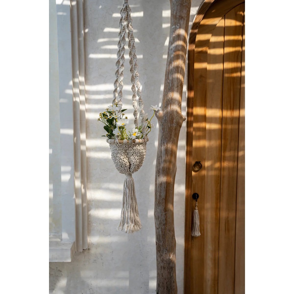 Bazar Bizar De Gedraaide Macramé Plantenhouder - Natuurlijk Wit - M