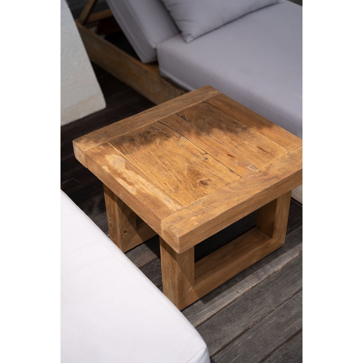 Bazar Bizar De Reclaimed Teak Bijzettafel - Naturel