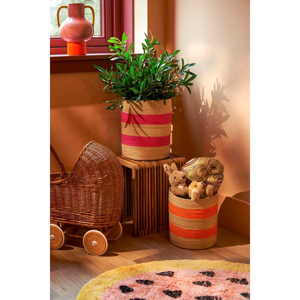 Mica Decorations Stratt Vaas - L21 x B19 x H30 cm - Keramiek - Roze