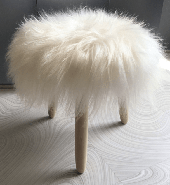 Dyreskinn® WOODEN STOOL ROUND ICELANDIC WHITE