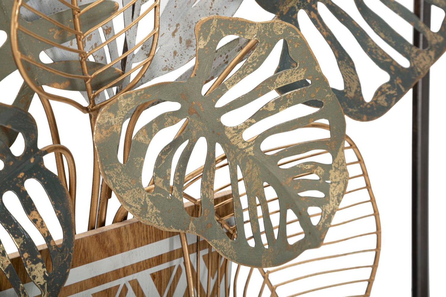 Iron Wall Panel Vaas 62.9x54x6.4 cm