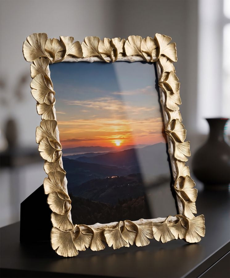 Elegante Bloemenblaadjes Fotolijst Goud