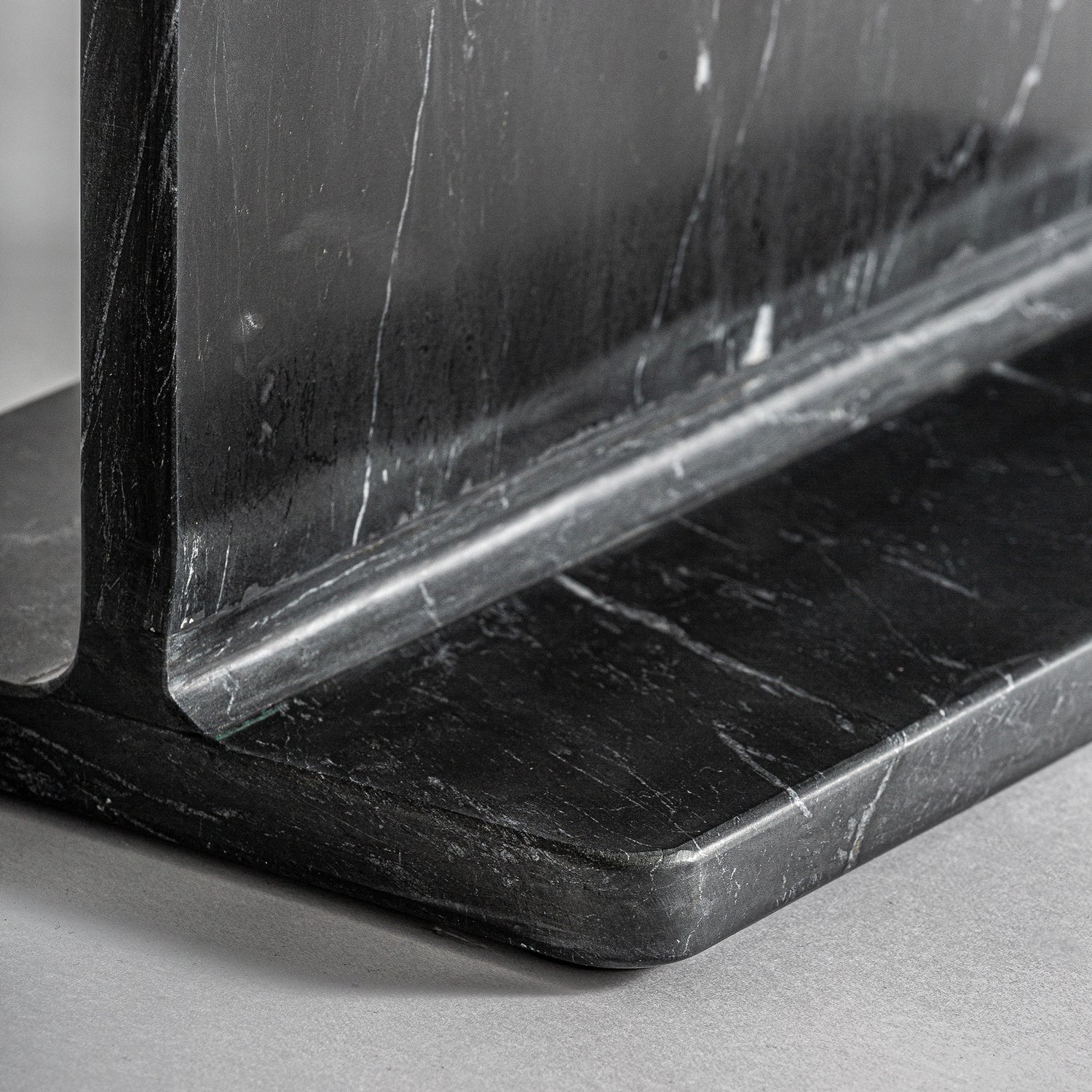 Marquina Sidetable 38x30x51 cm