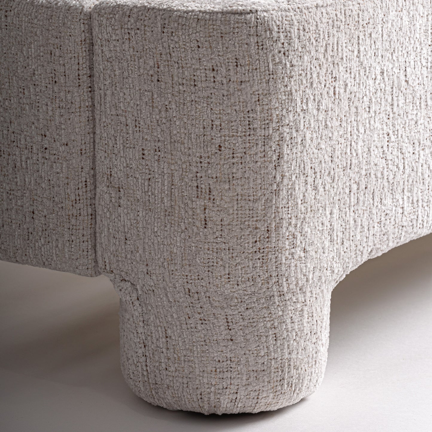 Alevia Bed 235x220x121 cm