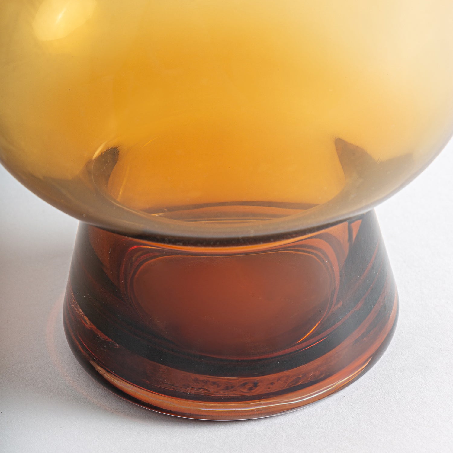 Yuka Vaas Amber 21x21x33 cm