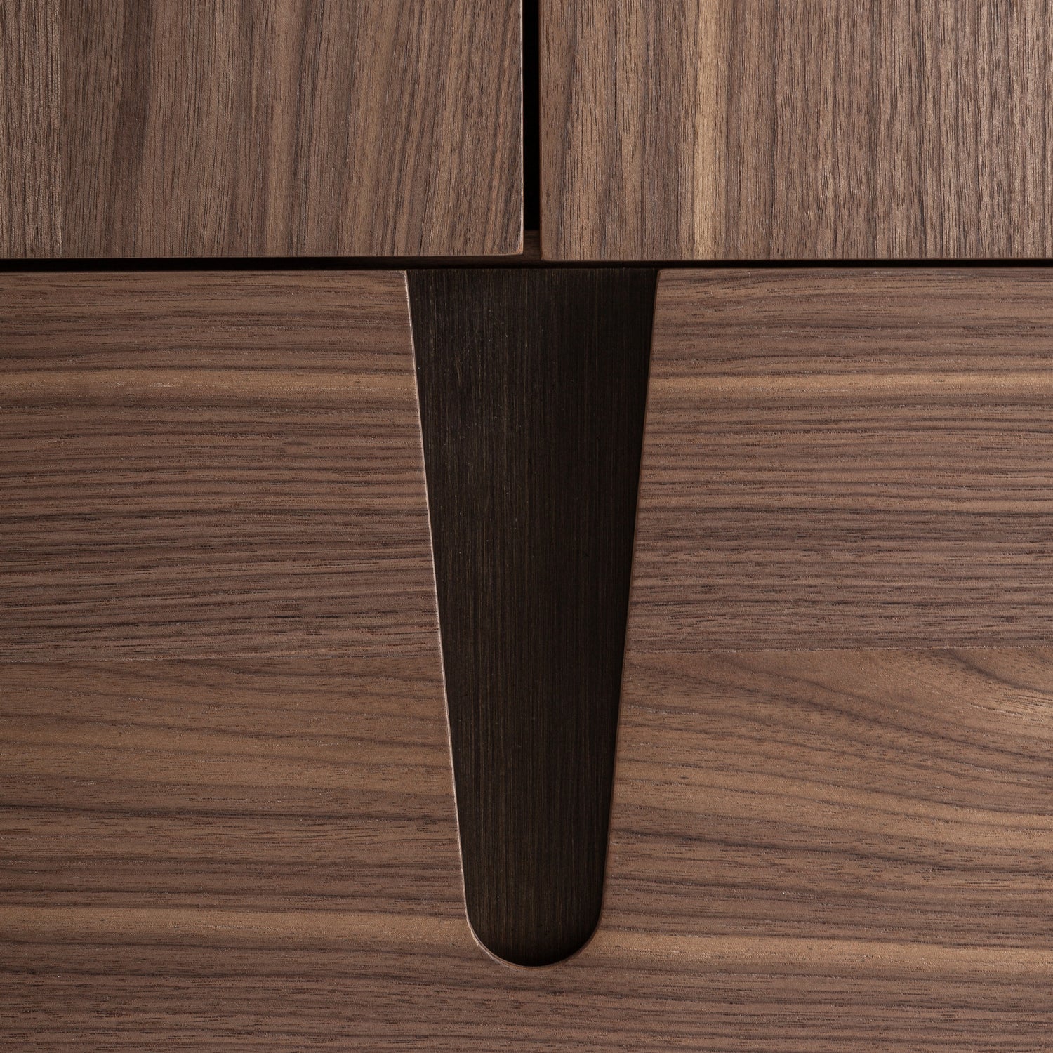 Belfais Kast 175x55x145 cm