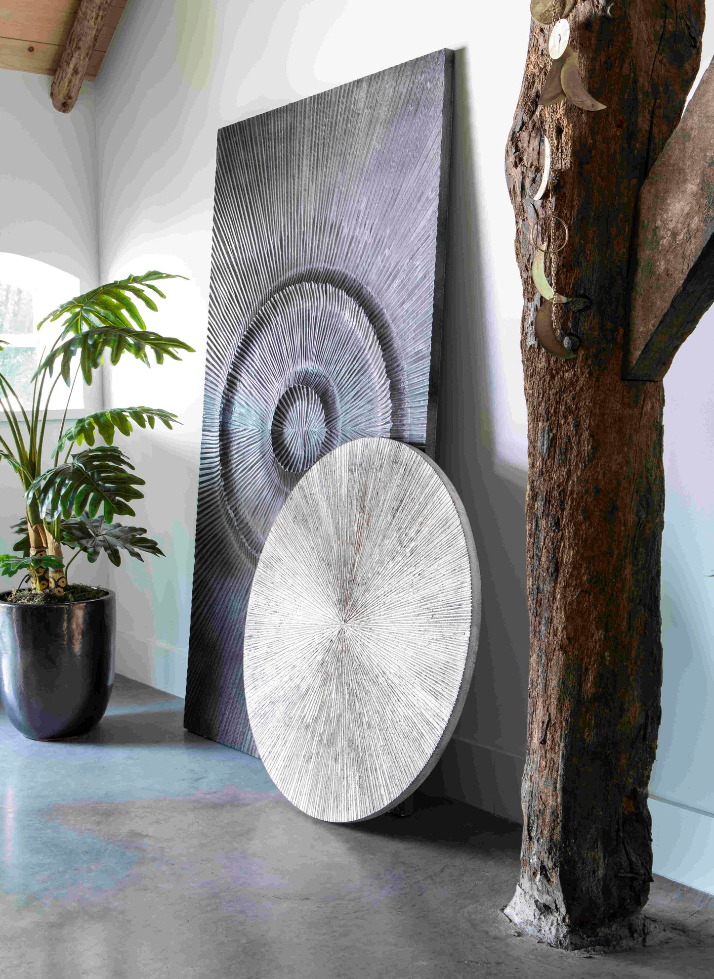Zapp White Ribbed Wallpanel Round S