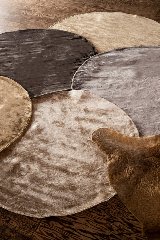 Flavia Grey Viscose Handwoven Carpet Round S