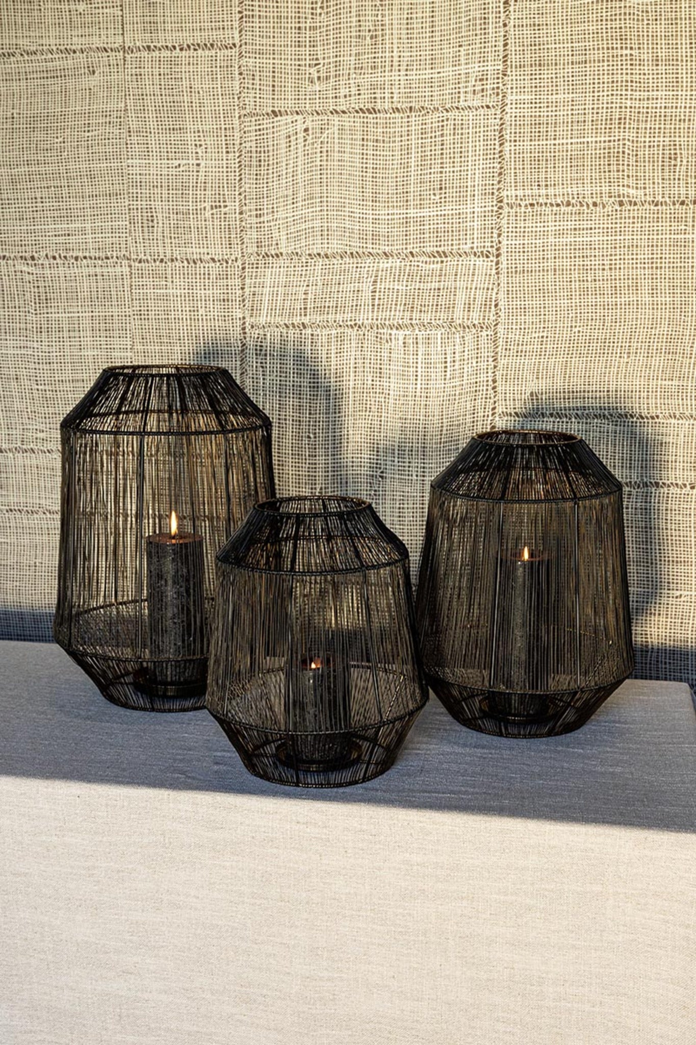 Justy Black Iron Wired Stormlight Gold Inside Roun