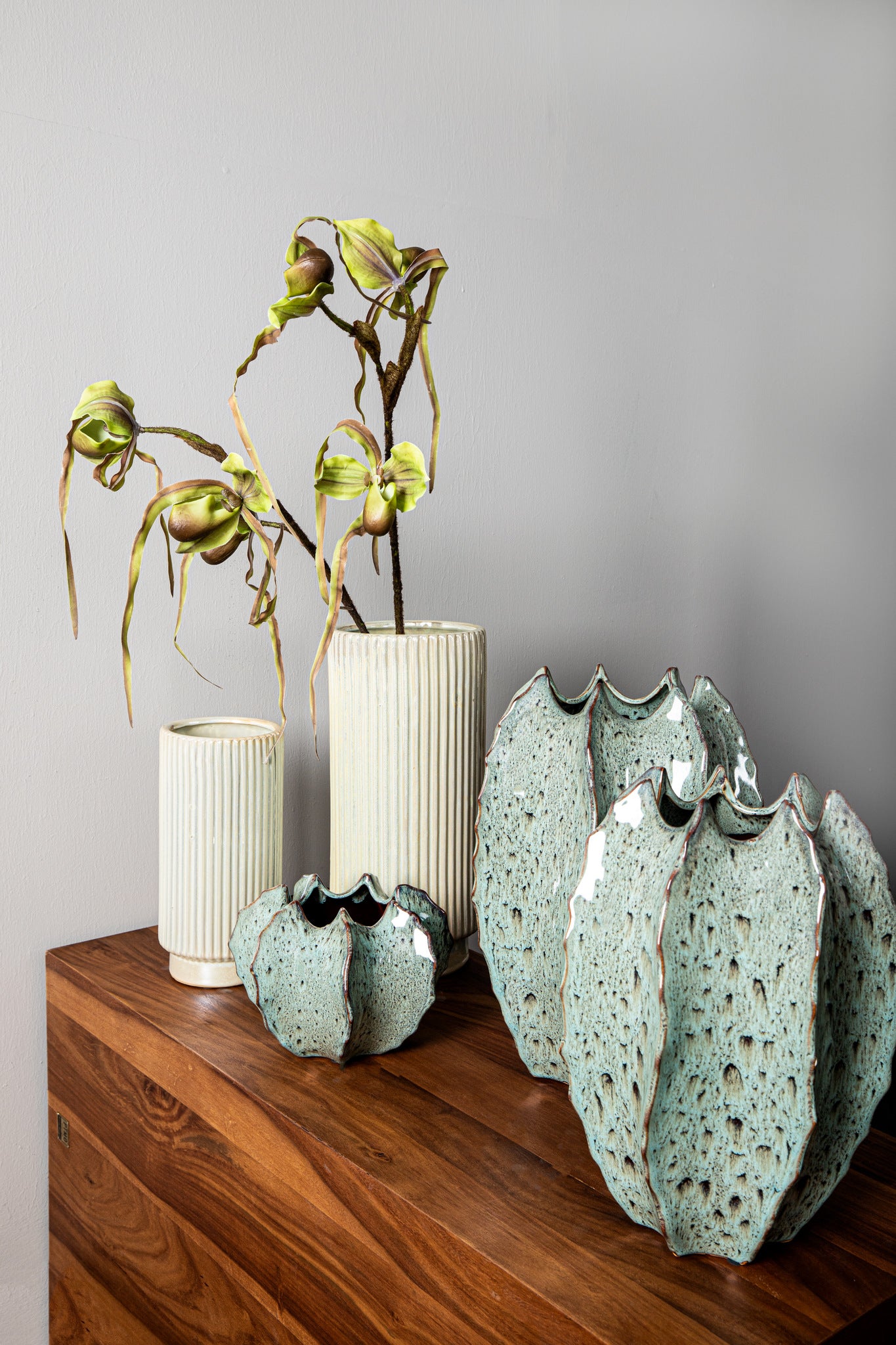 Eviera Pearl Shiny Glazed Ceramic Pot Ribbed Oval M