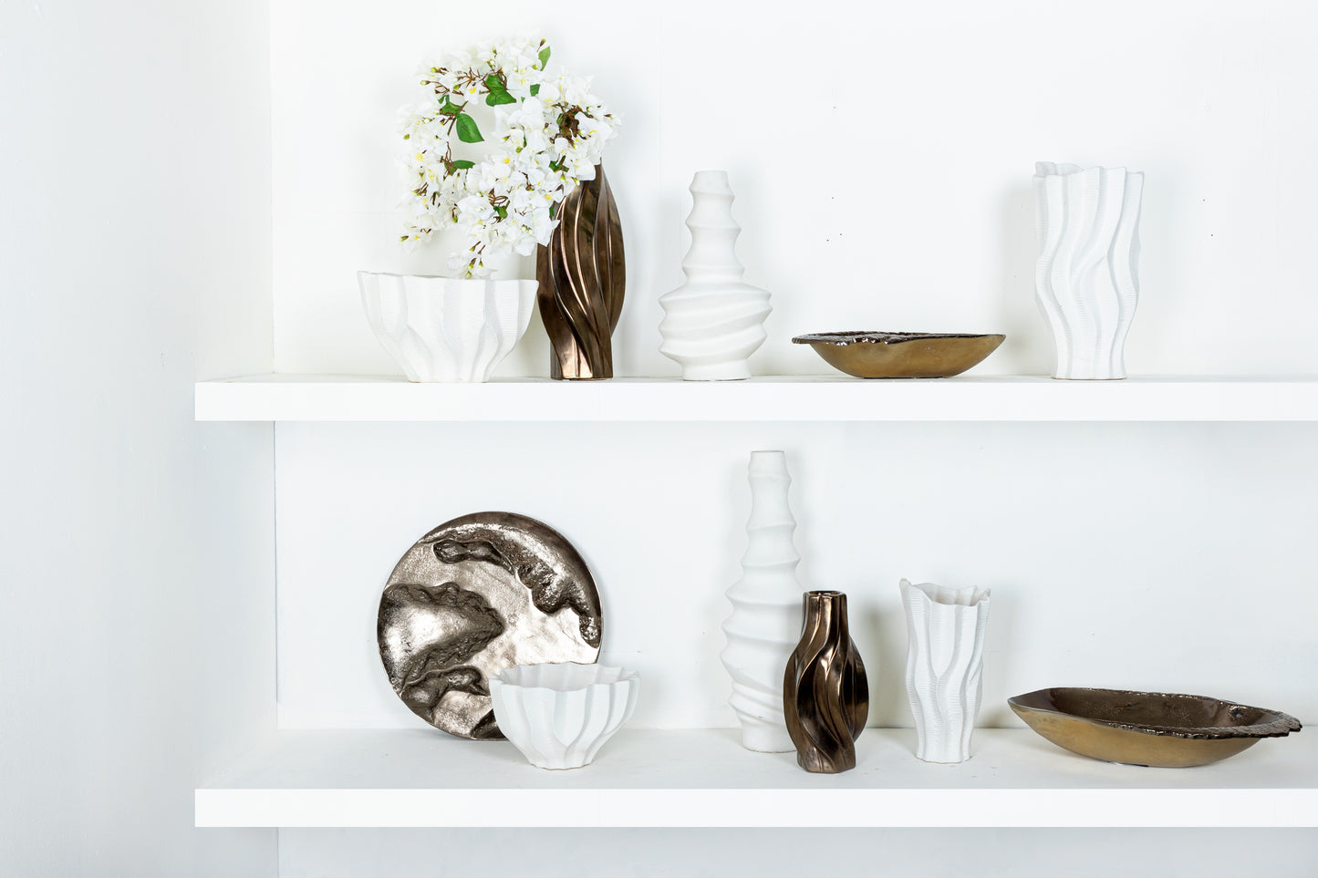 Merc White Ceramic Pot Wavy Ribbed Low L