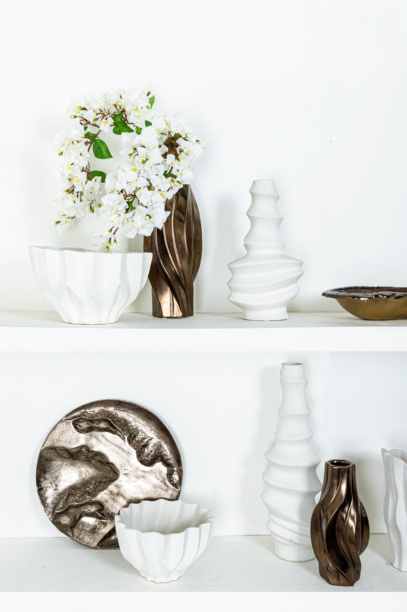 Merc White Ceramic Pot Wavy Ribbed Low S