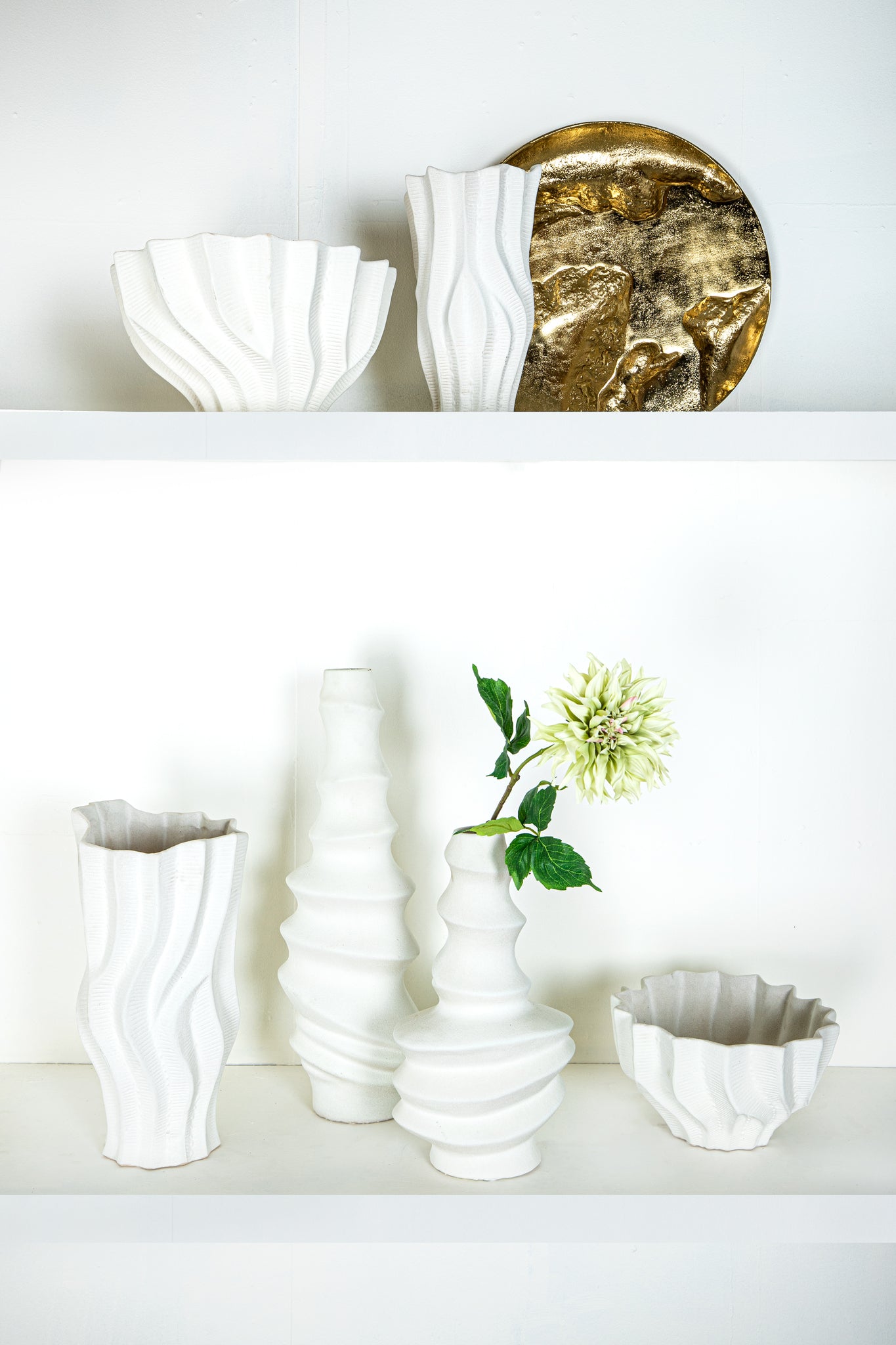 Merc White Ceramic Pot Wavy Ribbed Low S