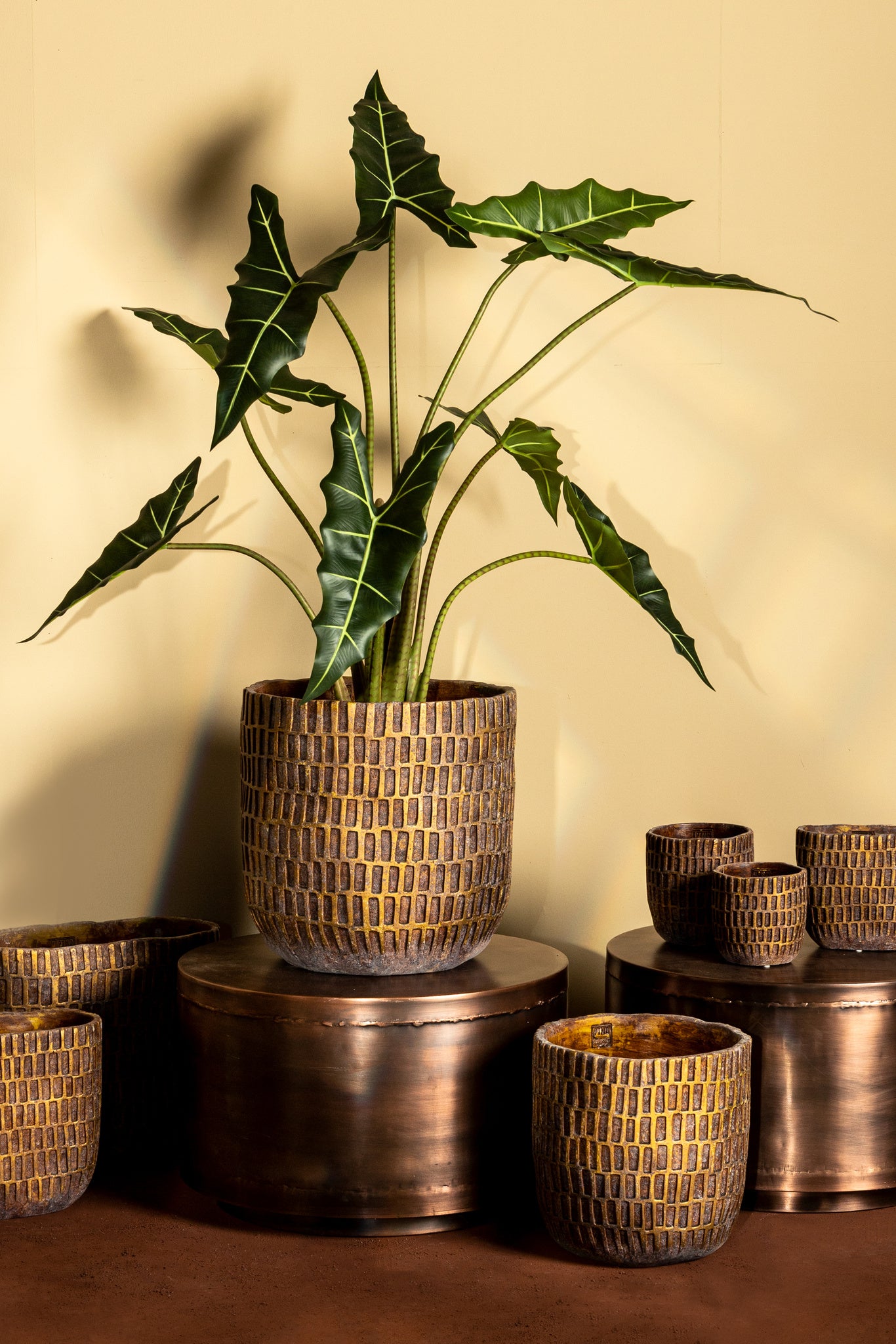 Vivienne Brown Cement Oval Pot With Rectangles M