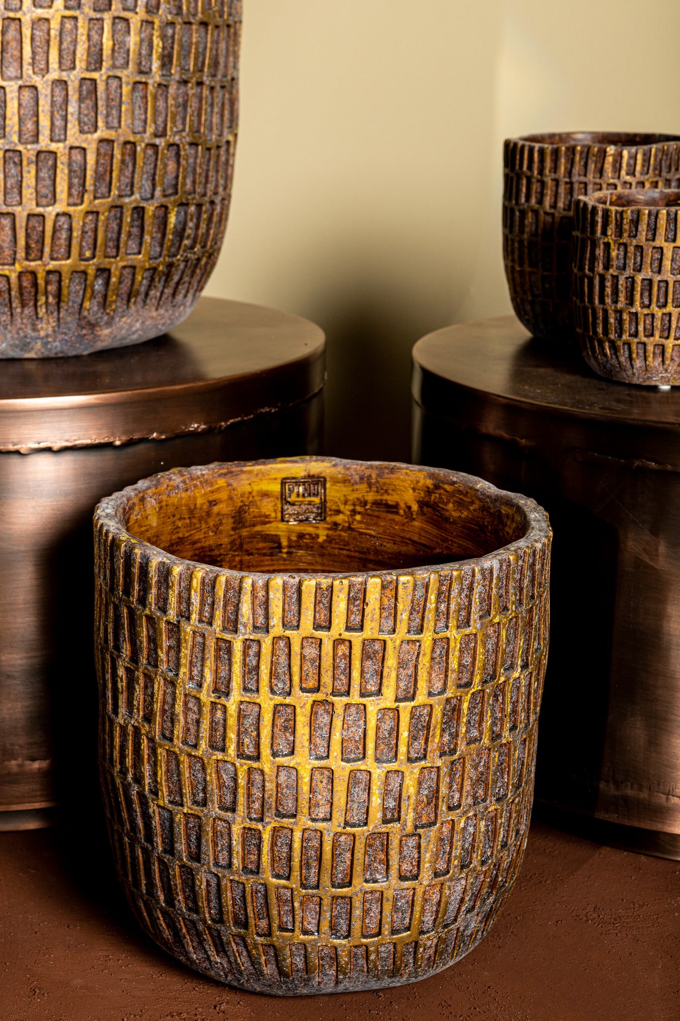 Vivienne Brown Cement Oval Pot With Rectangles L