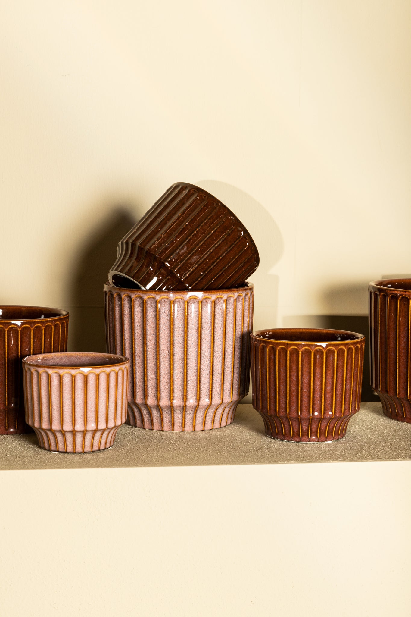 Hodor Bordeaux Glazed Ceramic Round Pot Lines S