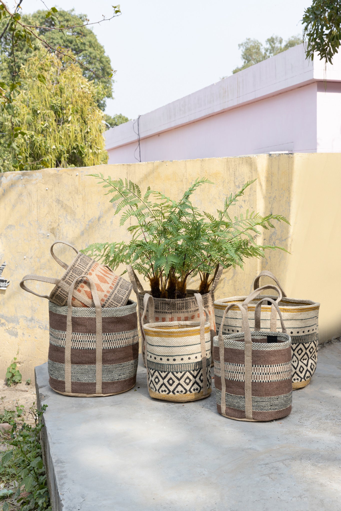 Toccara Brown Jute Round Basket Lines Pattern L