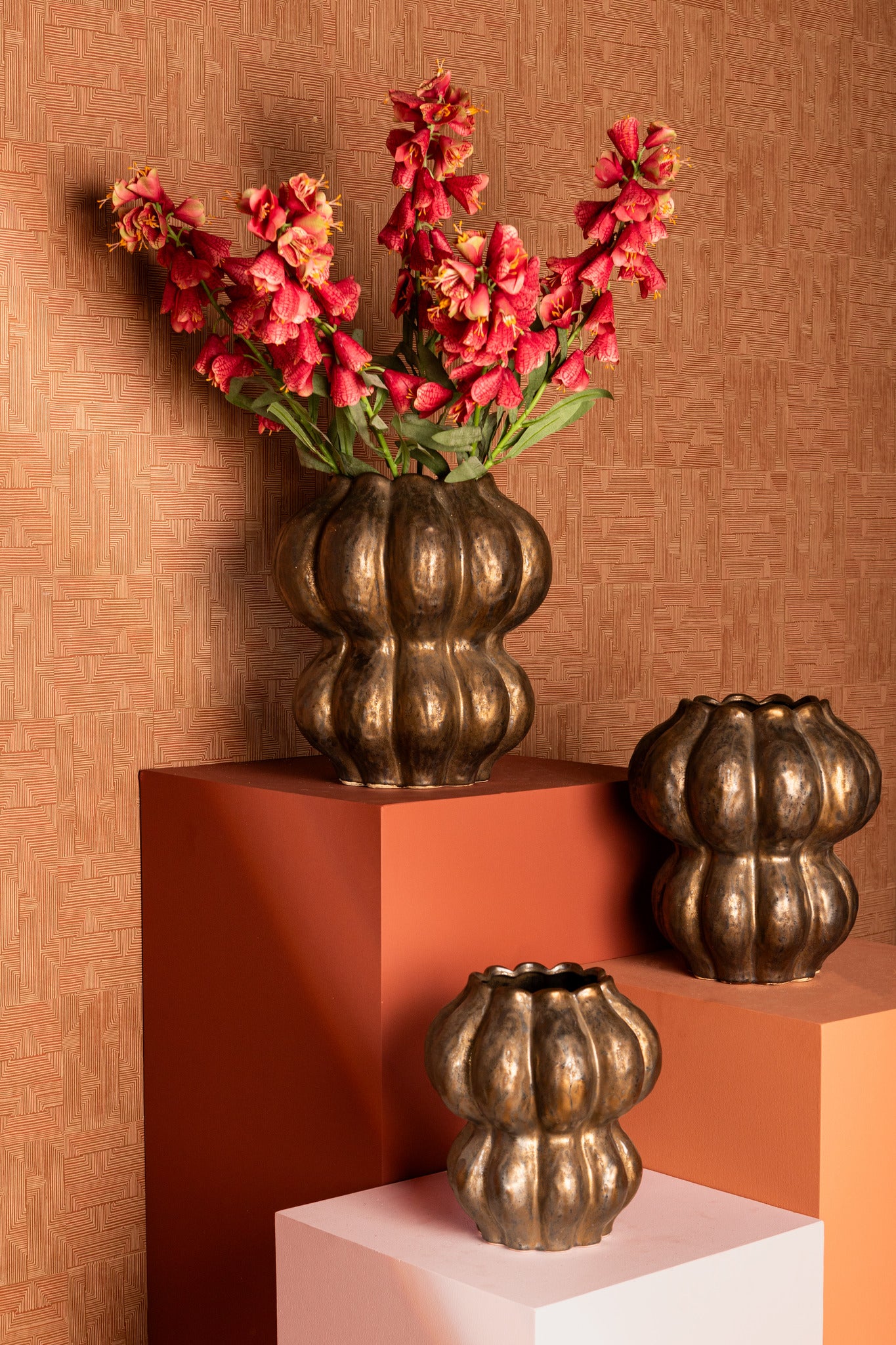 Niek Bronze Ceramic Pot Round Shaped Bulb S