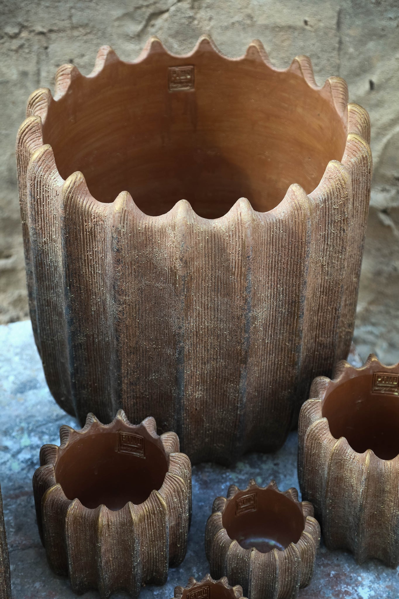 Brigett Copper Cement Pot Ribbed Round XL