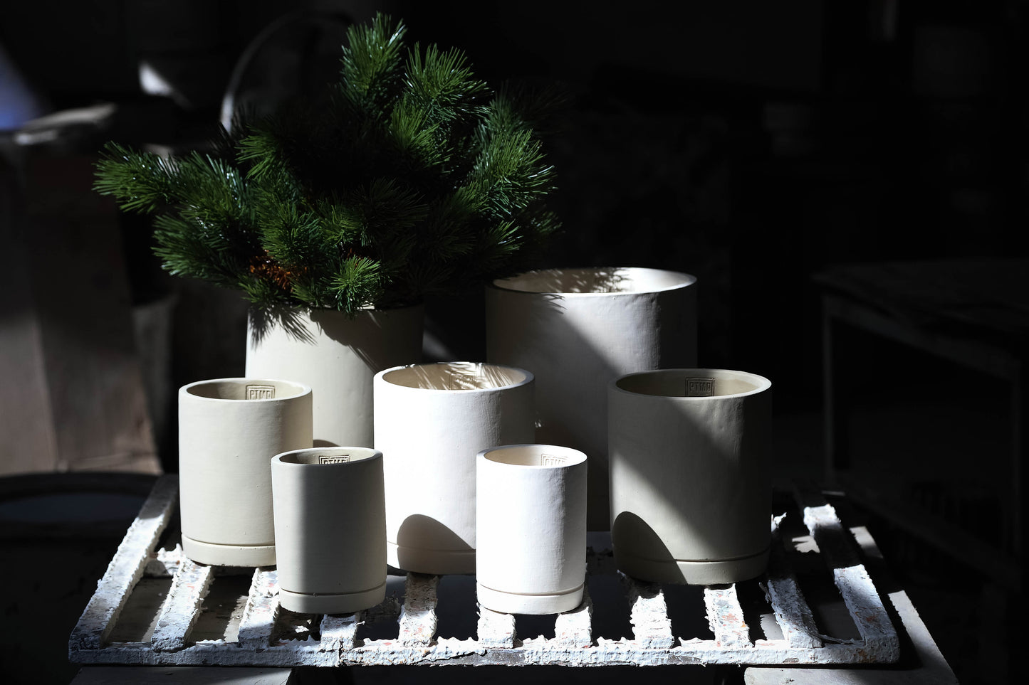 Vik Cream Cement Cylinder Pot Round Matt L