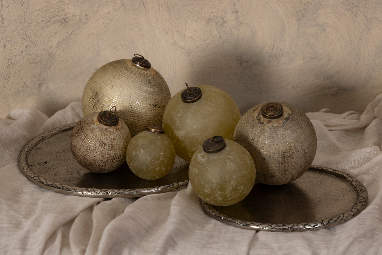 Fahdi Silver Casted Alu Rnd Plate Carving Border M