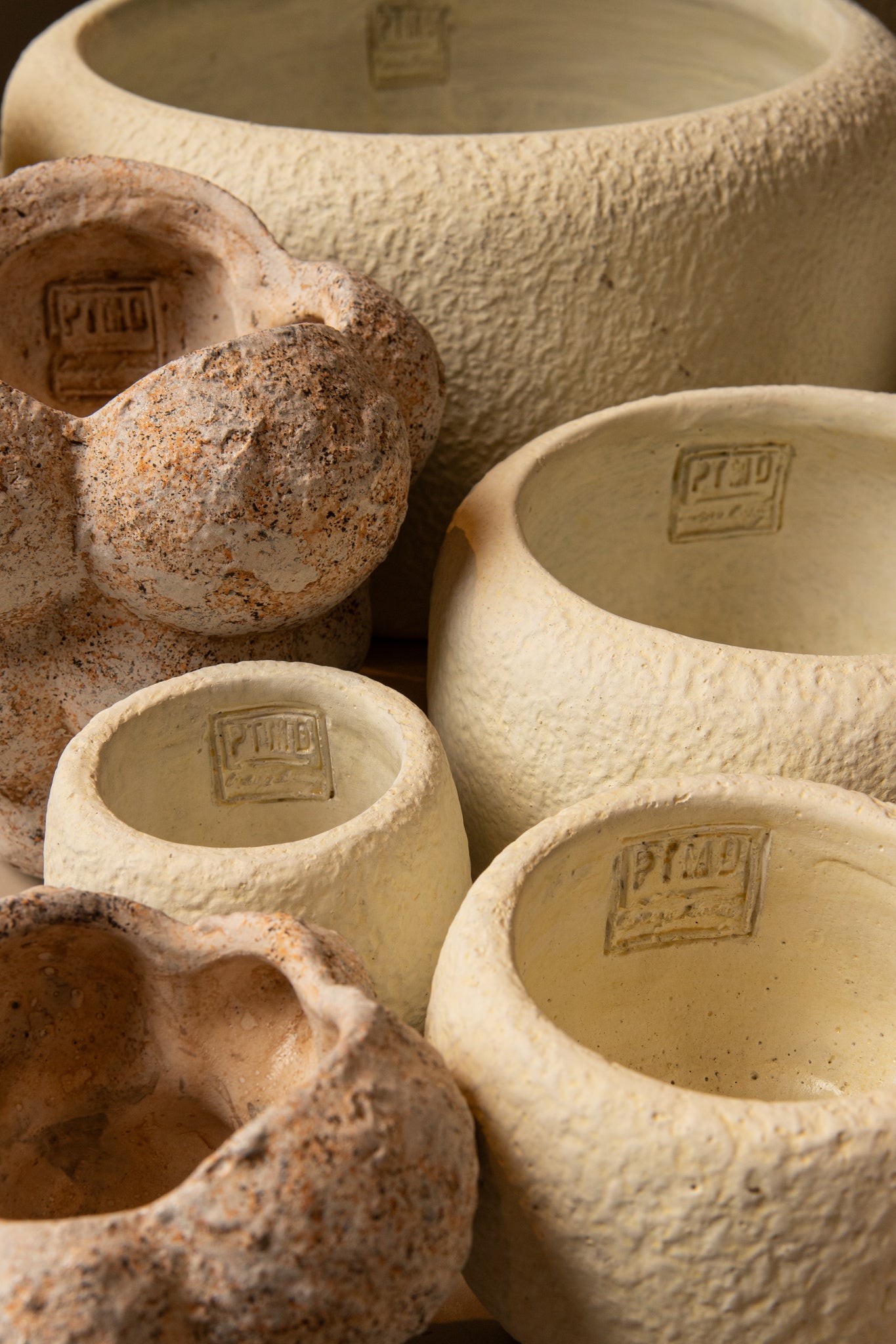 Vasilisa Cream Cement Pot Circles Rough Finish XL
