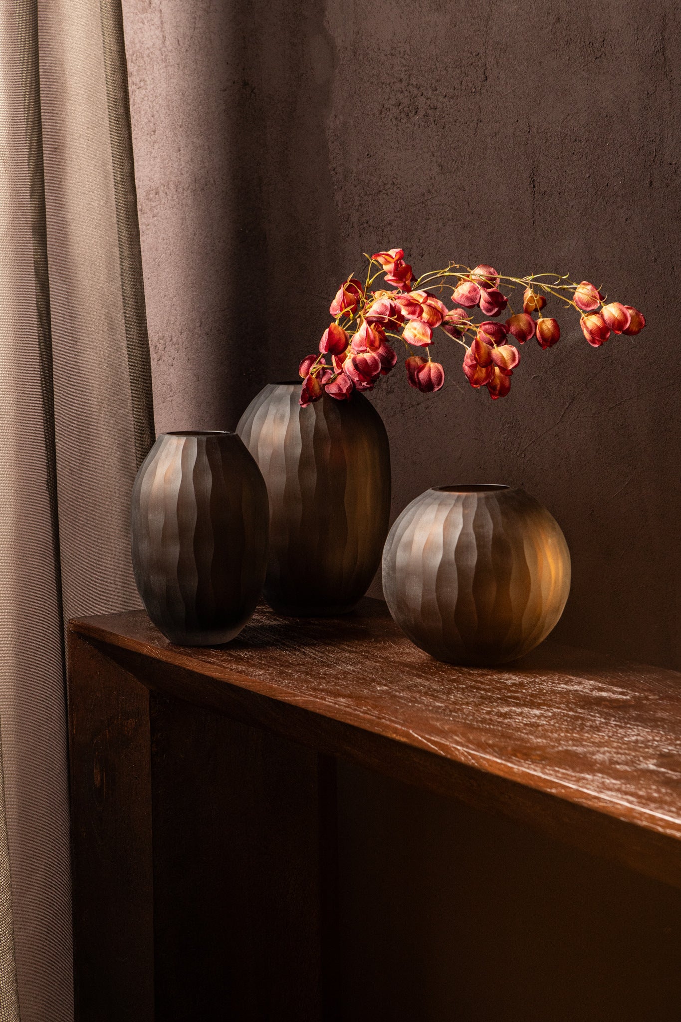 Mishan Brown Glass Round Vase Carved Wavy PatternS