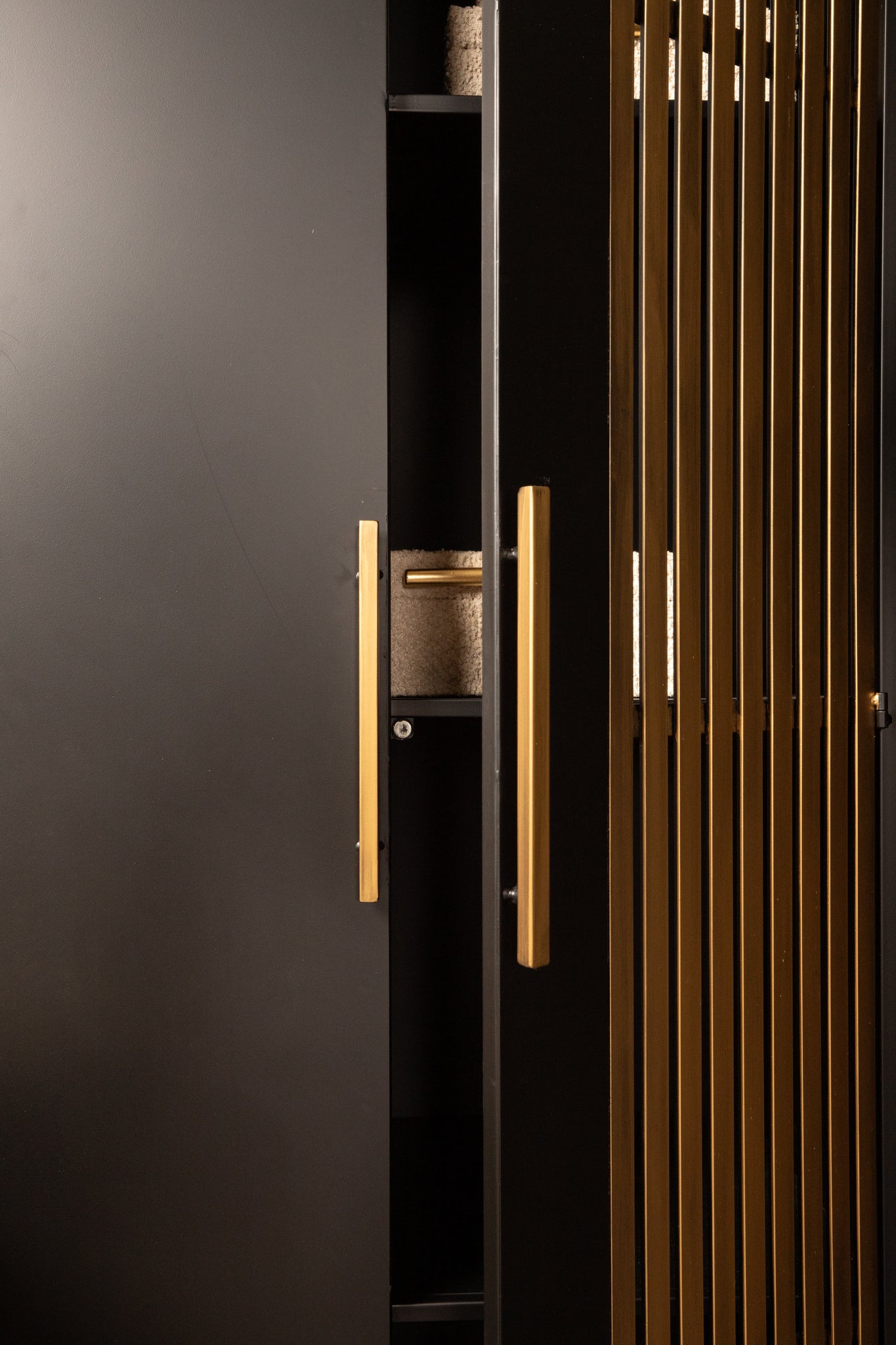 Sayan Cabinet Black And Gold