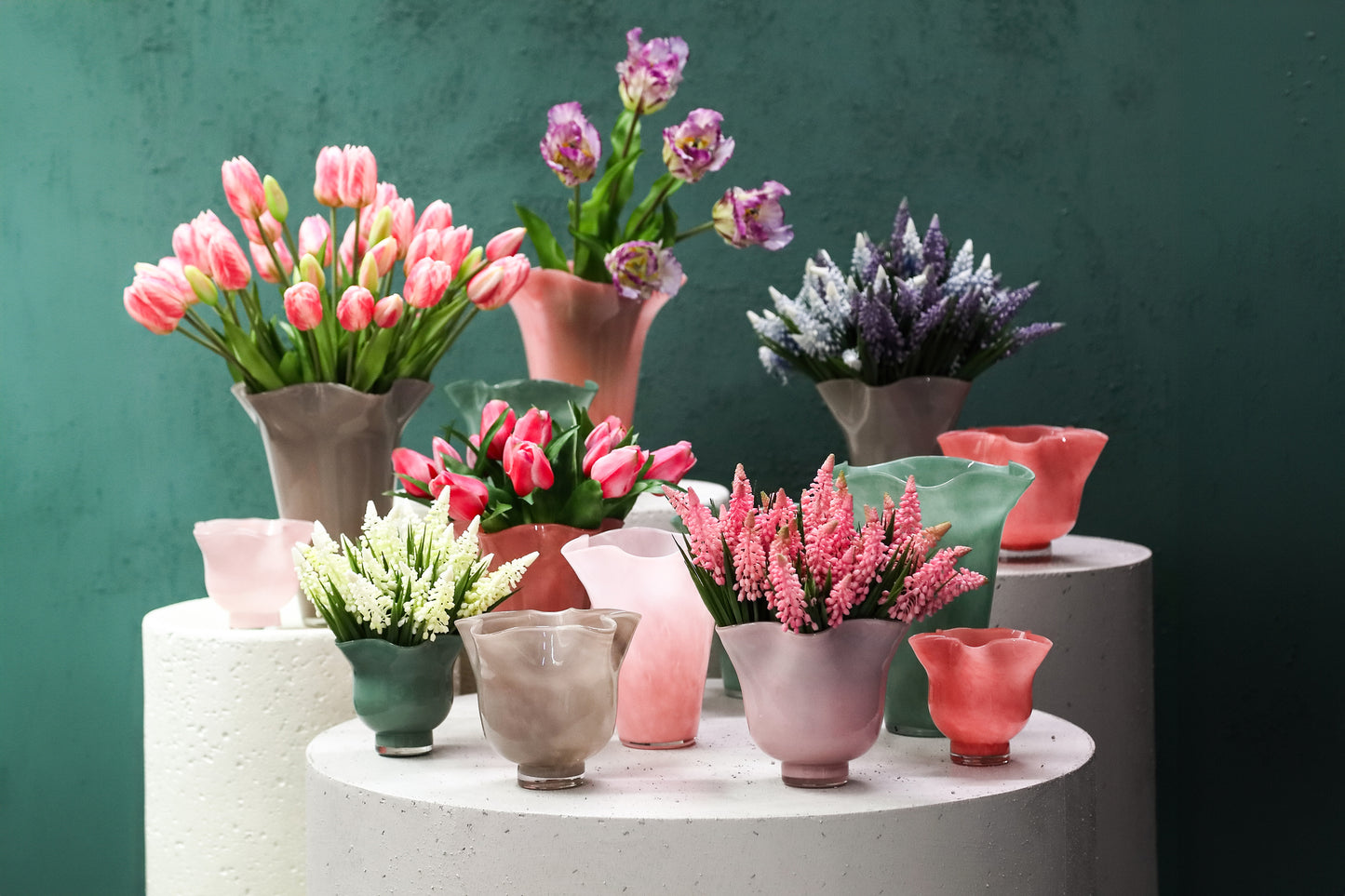 Macarena Light Pink Glass Round Vase Wavy High L