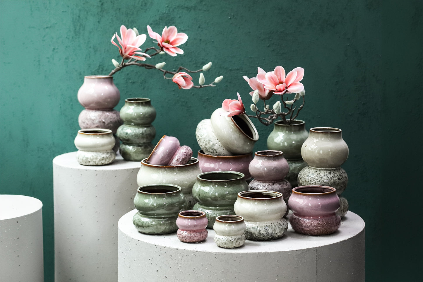 Concetta Green Ceramic Round Bulby Pot Rough L