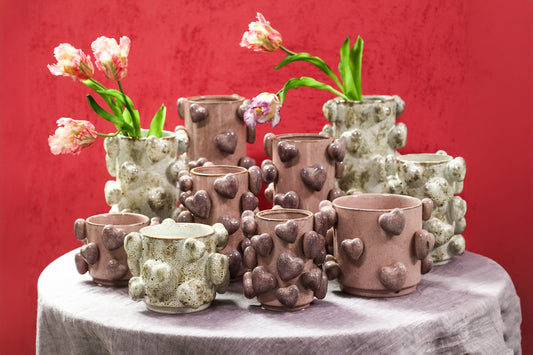 Valentin Cream Rough Ceramic Pot 3D Hearts Low S