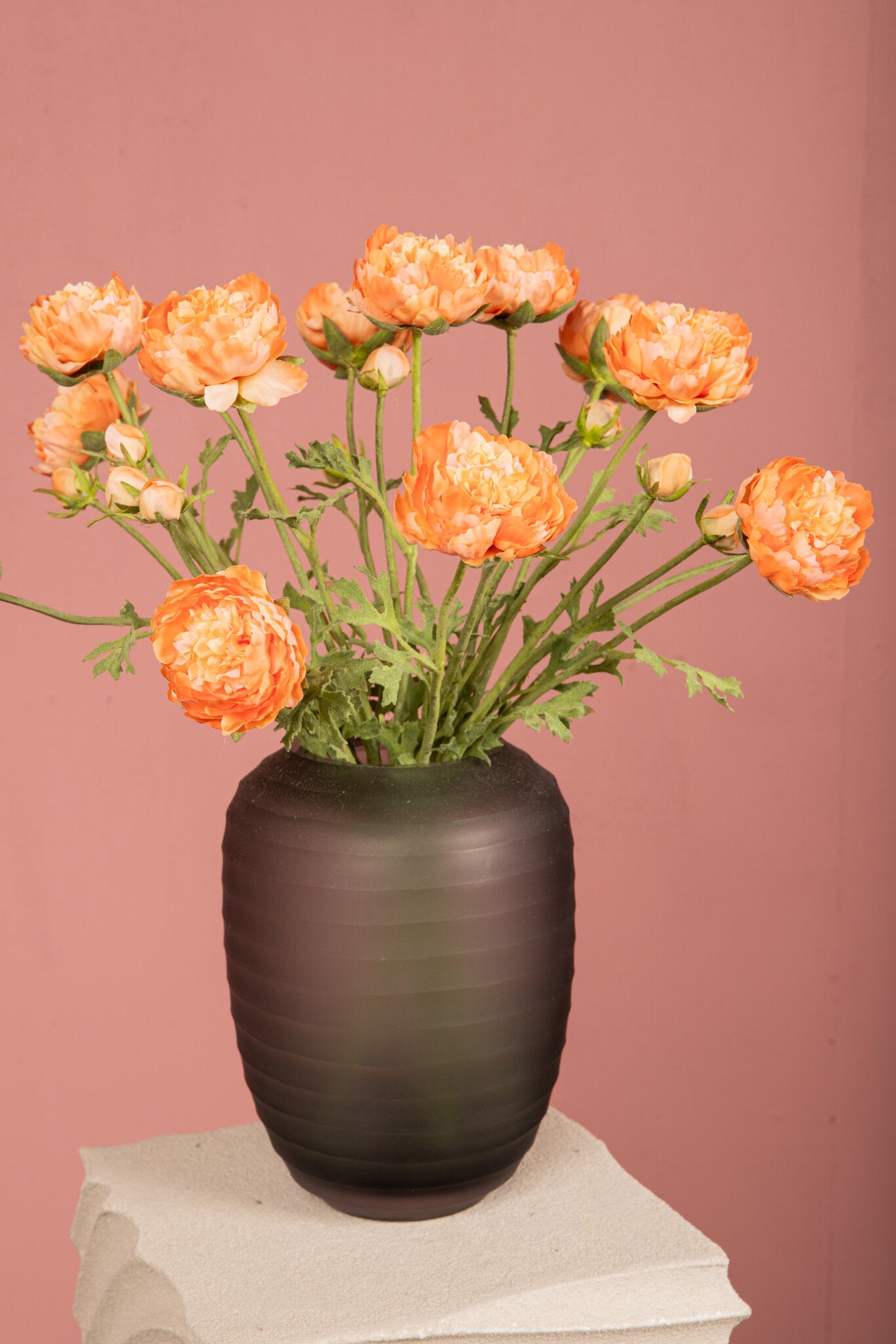 Ranonkel Flower Oranje Spray Met Knop En Bladeren - Set van 12 39x23x13 cm