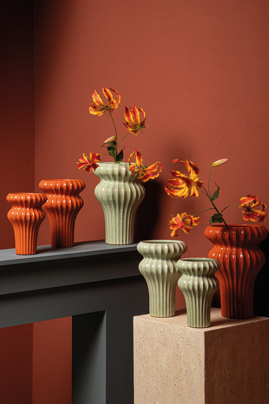 Glenna Orange Ceramic Round Ribbed Pot W Bulbs M