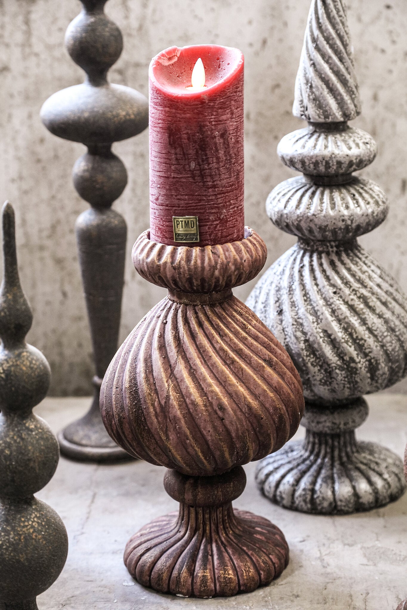 Diala Bruine Cement Kandelaar Set van 4 Stuks met Swirl Patroon 29x17x17 cm