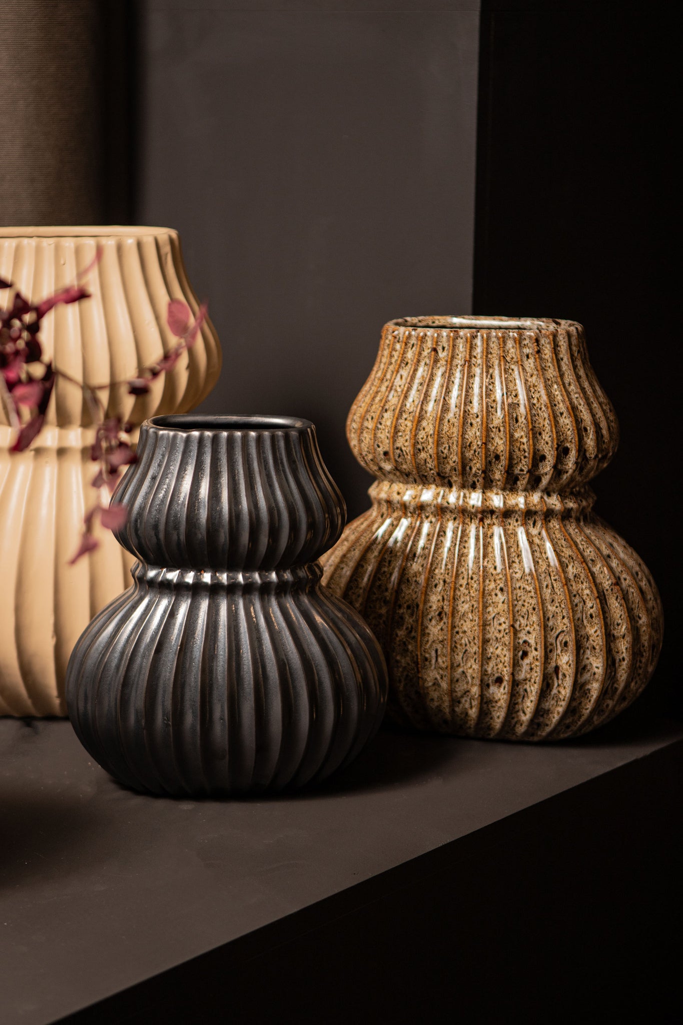 Halta Brown Oval Ceramic Bulby Vase Ribbed M