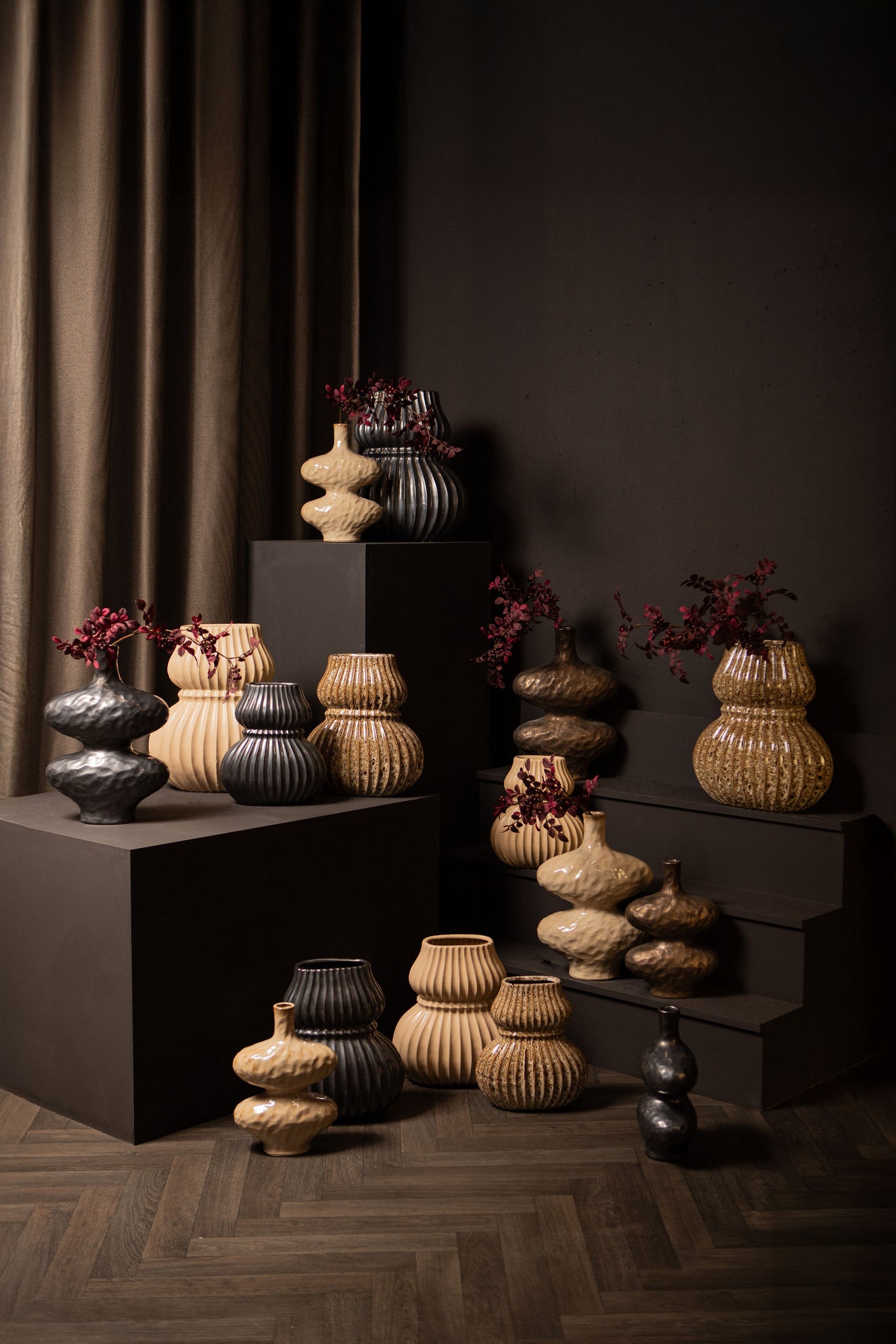 Halta Brown Oval Ceramic Bulby Vase Ribbed L