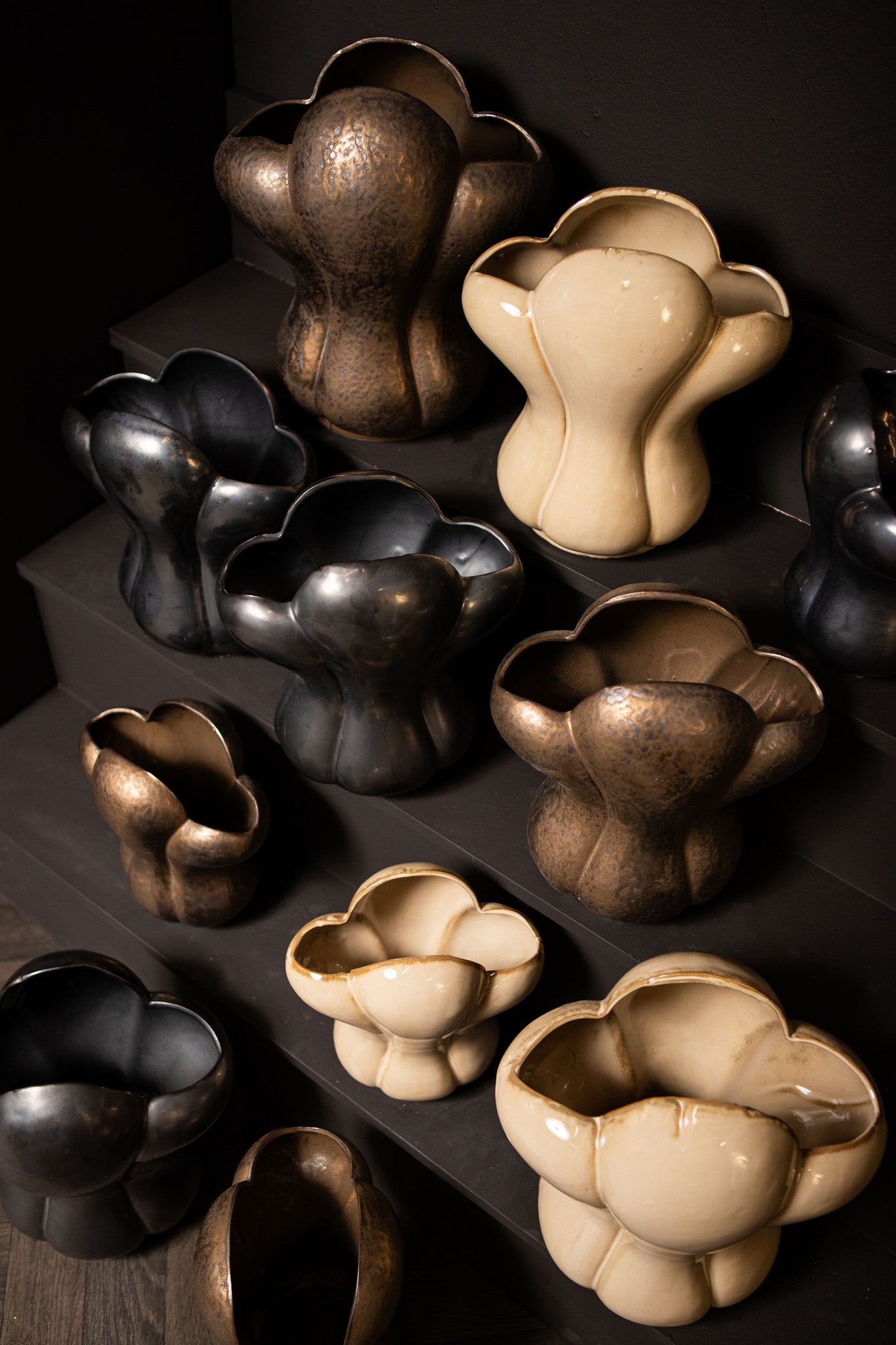 Mellie Bronze France Lily Flower Ceramic Vase L