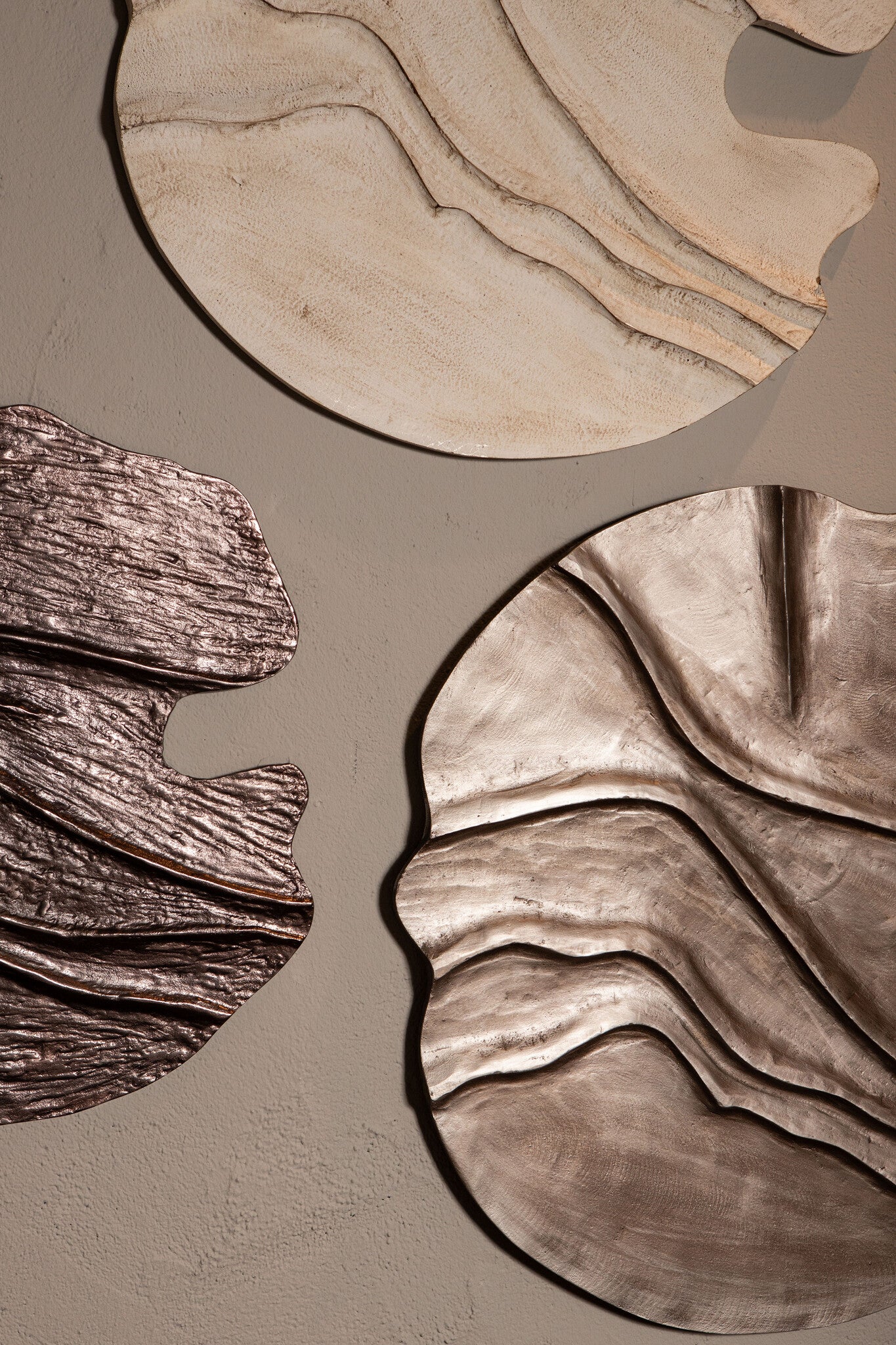 Samraj Bronze Casted Alu Wall Panel Wave Structure