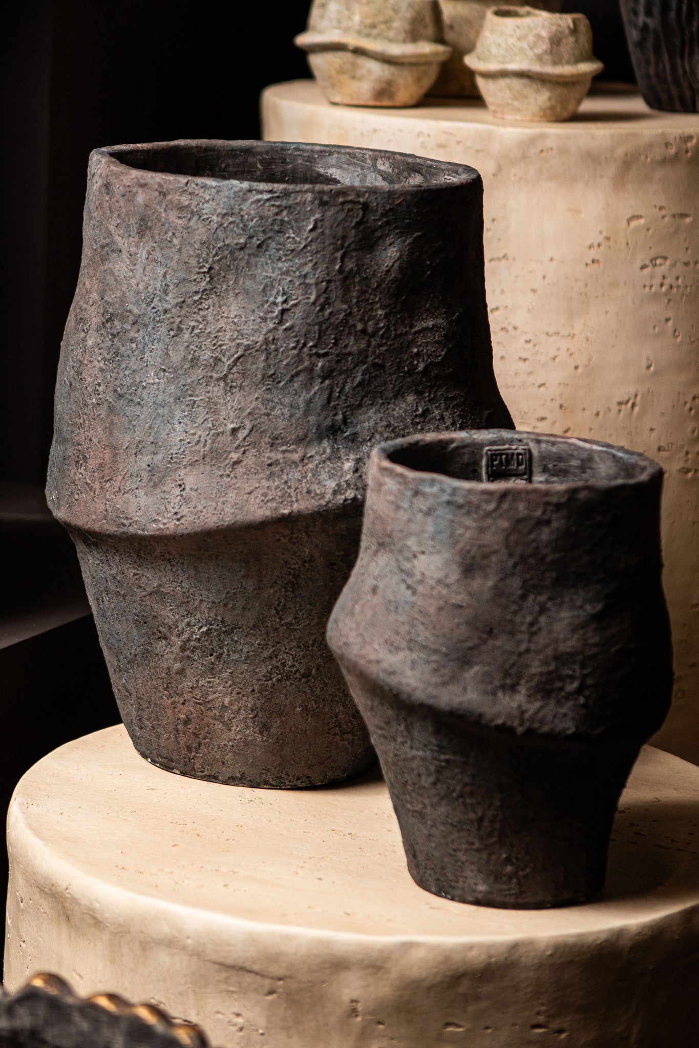 Javay Grey Cement Round Organic Pot Rough XL