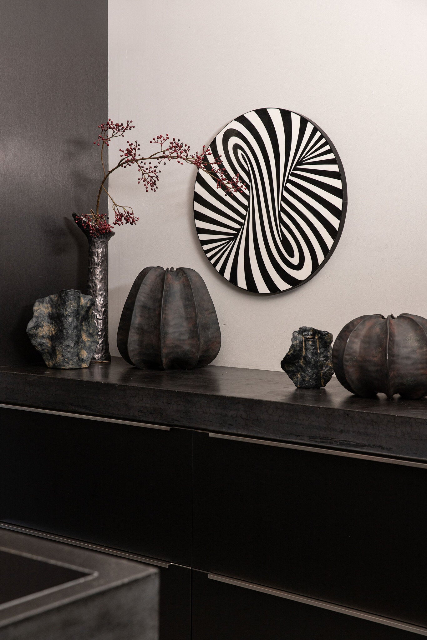Hallie Zwart En Wit Houten Rond Wandpaneel Swirl 60x60x3 cm