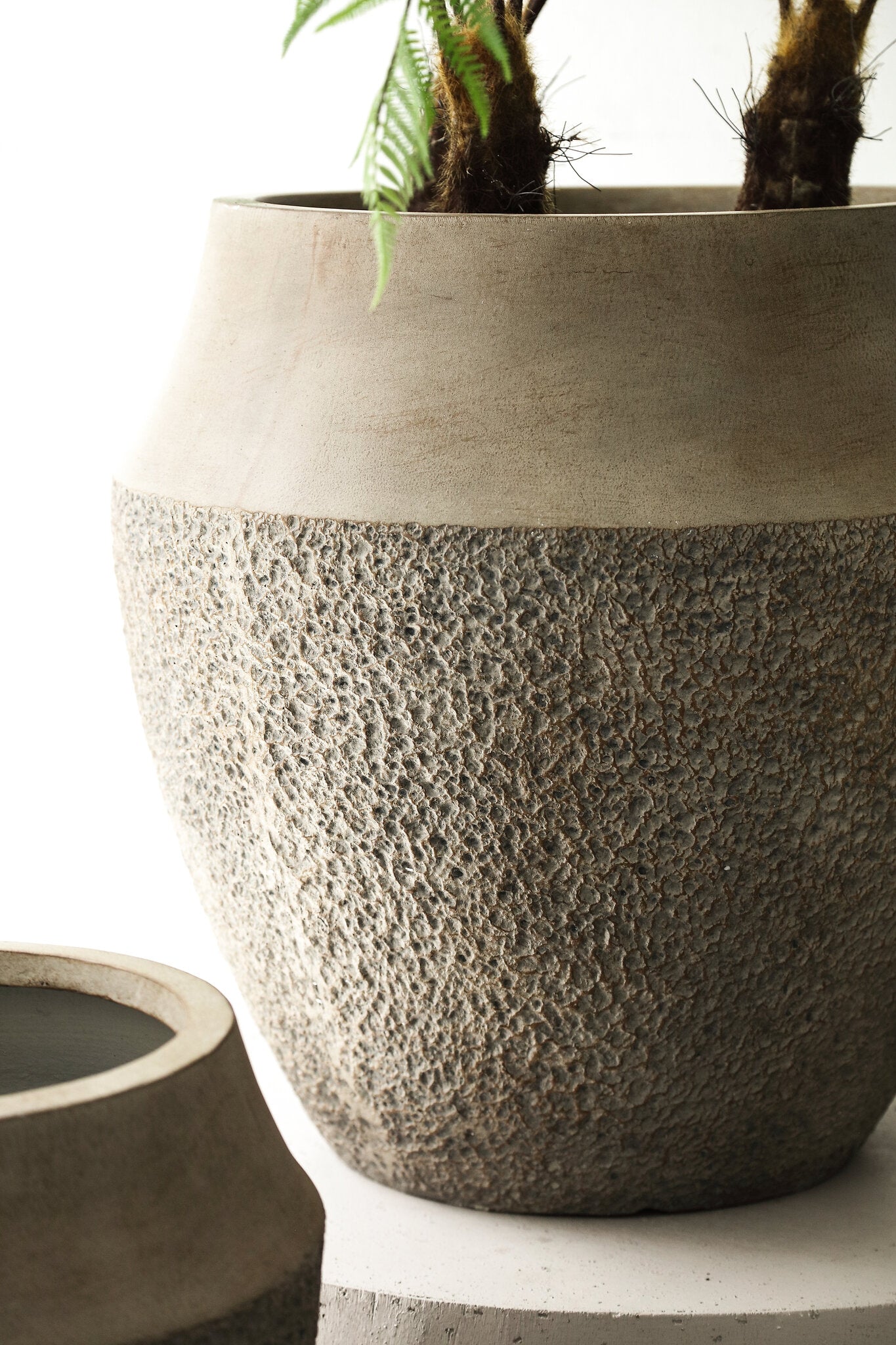 Pearce Taupe Fibercement Pot Set Van 2 55x57.5x57.5 cm