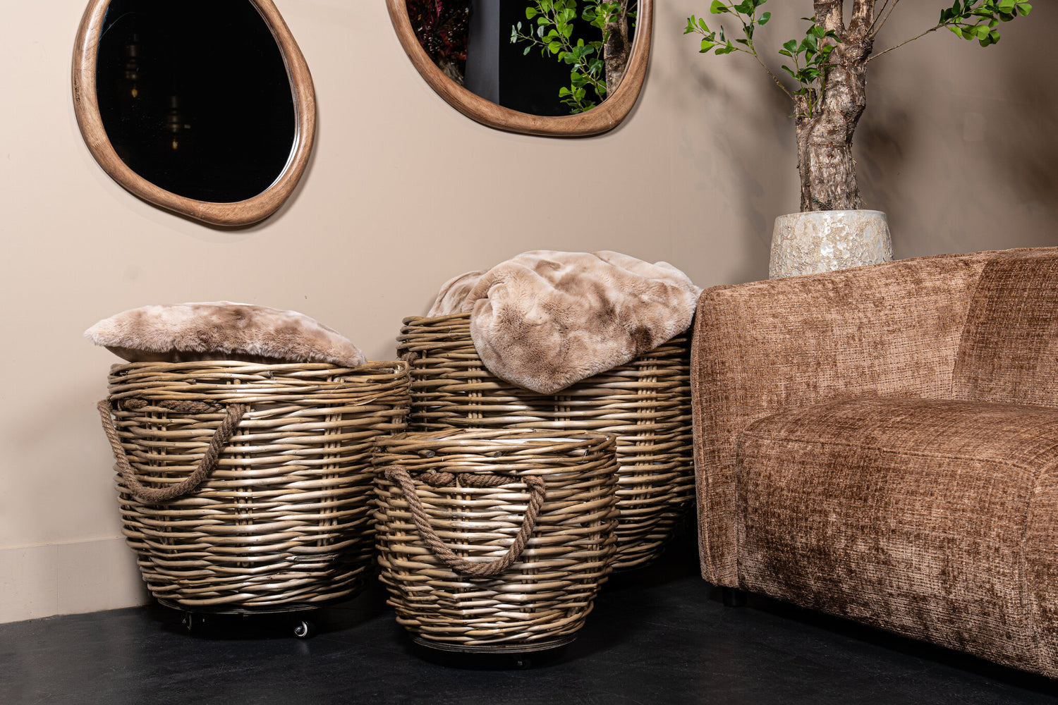 Darrett Natuurlijke Wilgenmand Met Wielen 60x65x65 cm