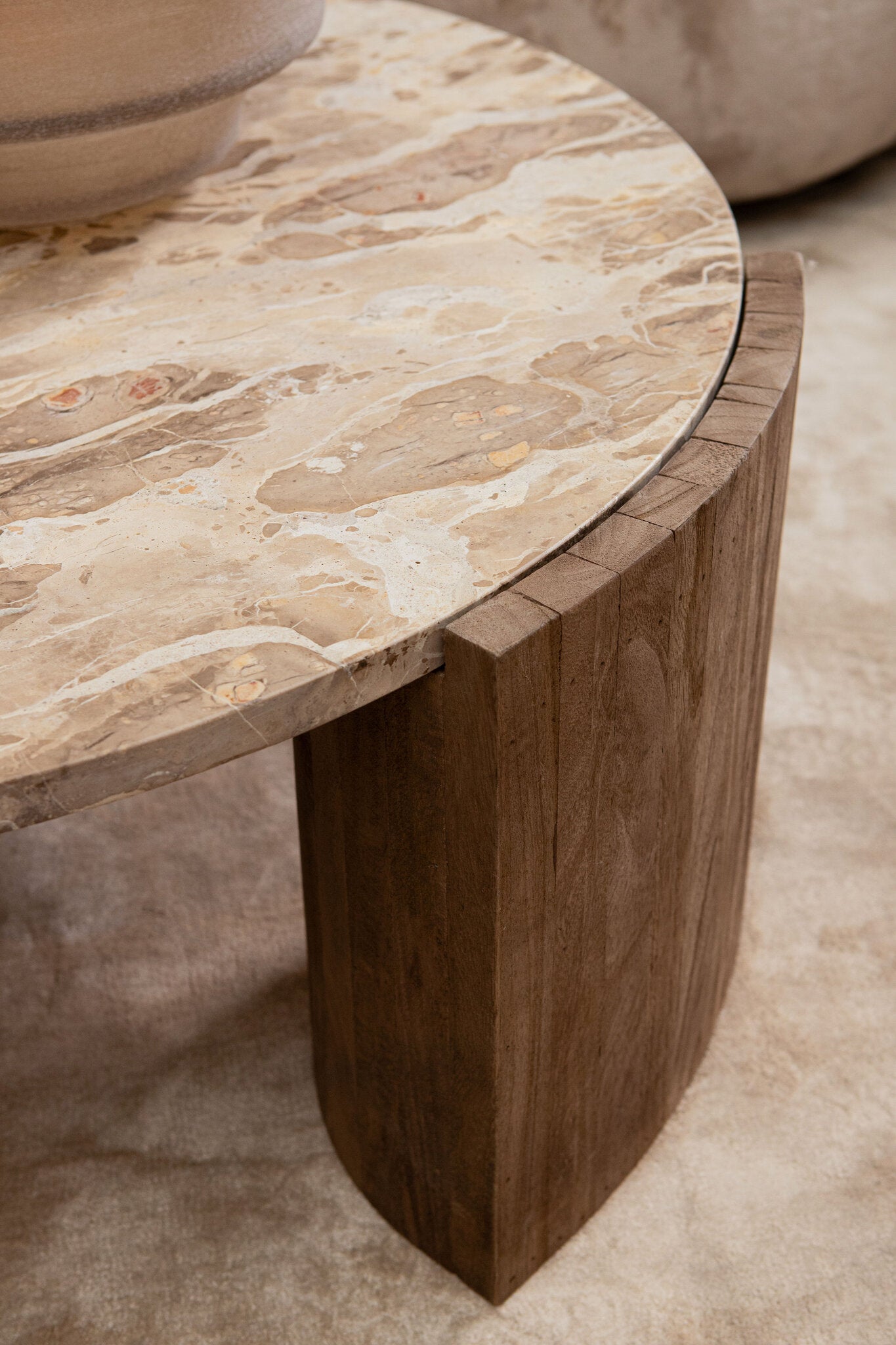 Javina Natuurlijk Marmer Koffietafel Mangohout Onderstel L 35x90x90 cm